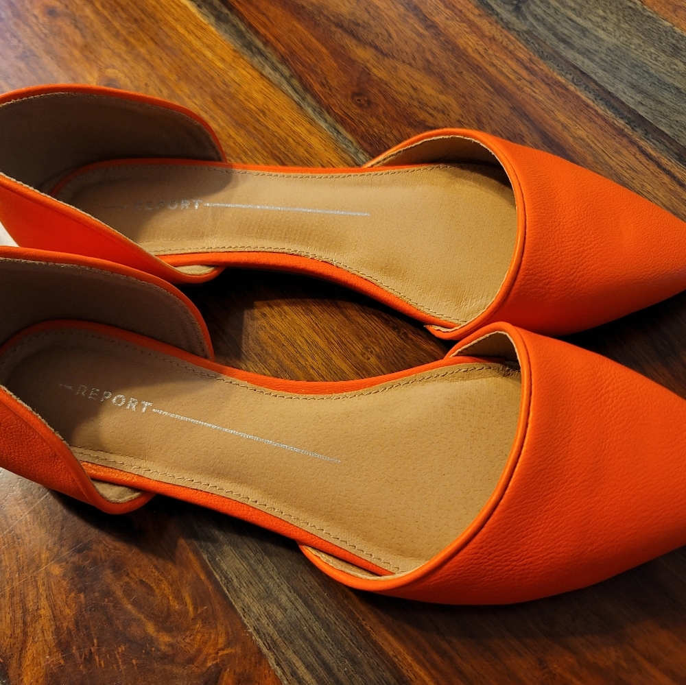 Size 8 Report Coral Red flats